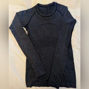 Women’s Lululemon Long Sleeve Shirt Grey SZ 2